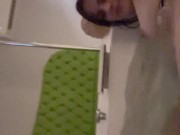 Relax en el jacuzzi con esta putita 7/16