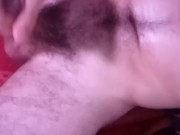 chico cachondo se MASTURBA viendo porno y TRAGA su LECHE 4/16