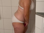 Selbstbefriedigung in der Dusche multiple Orgasm ich komme zwei mal mit meinem Satisfyer 4/16