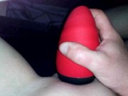 Masturbe (321) with one testicle