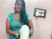 Stepmother Pinki Caught her Son naked, She help for tight pennis and Cumshot in mouth. 4/16