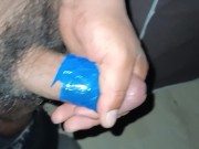 02.	Potente masturbación sexual rápida de un joven fuerte – tiene pene grande 13/16