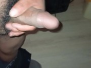 08.	Agresiva y dura masturbación mañanero de un joven maduro 1/16