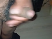 08.	Agresiva y dura masturbación mañanero de un joven maduro 2/16