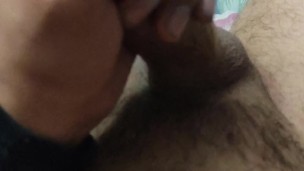 masturbación y eyaculación enorme en casa