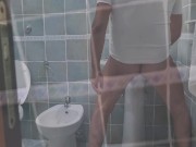 AMATORIALE | ITALIANO - IL NUOVO COINQUILINO MI LASCIA GUARDARE MENTRE SI LAVA IL SUO GROSSO CAZZO 5/16