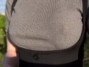 河川敷をノーブラ散歩 in Hokkaido Japanese no bra in public 13/16