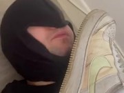 Gym shoes cleaning 9/16