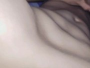 Jovencito delgado se masturba hasta correrse 14/16