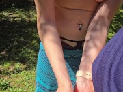 Quick handjob at the park 15/16
