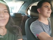 mi novia se pone muy cachonda de camino a casa POV 3/16