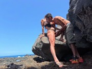 Autostoppista viene leccata dai piedi al culo prima di una sborrata anale outdoor 10/16