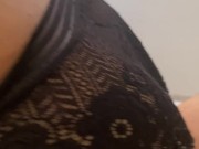 Se monta en mi verga después de ponérmela dura 5/16