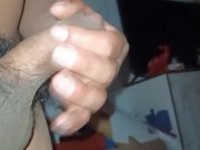 Chico sexy se masturba la polla tremendo y rico 12/16