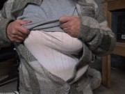 Une fille sans-abri à Marseille laisse son client éjaculer dans sa bouche 2/16