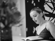 Charlie Moore Masturbates As She Reads Amber Moore's Erotic Book! 15/16