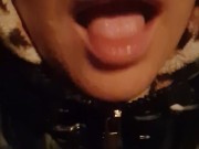 Похотливая киса хочет поиграть с чем-то сегодня ночью 9/16