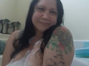 Jennybubble loves her bubble baths 8/16