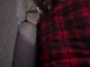 Madre soltera se queda sola en casa y es follada por su amigo 11/16