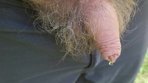 Pissing outdoors yummy