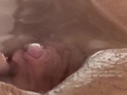 Big large clit rubbing in bathtub 5/16