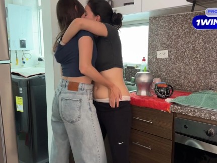 I'm my friend's husband's lover, so I comfort her with lesbian sex.