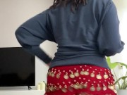 Black Latina Woman Shakes Ass on Music