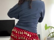 Black Latina Woman Shakes Ass on Music 8/16