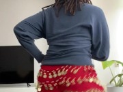 Black Latina Woman Shakes Ass on Music 9/16