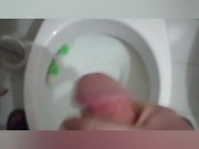 Mi masturbo e sborro pensando alla mia ex 12/16