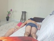 Dividindo quarto com minha amiga de república!