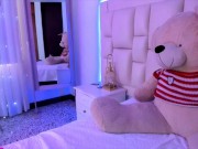 Beautiful college girl enjoys showing her naked body 5/16