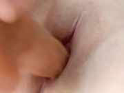 chica indiscreta se toca completa 10/16