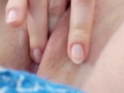 con los dedos y algo mas bien adentro 16/16