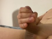 Ich bin morgens geil und melke Sahne aus meinem rosa und steinharten asiatischen Schwanz 6/16