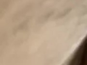 شرموطة 💆🏻‍♀️ مصرية خاينة 🇪🇬🔥 تتناك من بتاع العيش 🍆 قبل ما جوزها 👴🏽 الخول يرجع من الشغل 10/16