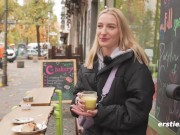 Ersties - Mit Sprühsahne macht die zierliche Nattie ihren Riesen-Dildo feucht für einen heißen Ritt 15/16