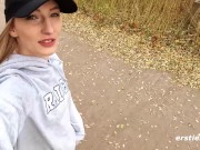 Ersties - Mit Sprühsahne macht die zierliche Nattie ihren Riesen-Dildo feucht für einen heißen Ritt 2/16