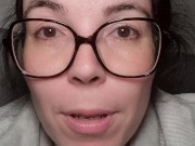 Chica se toca hasta correrse 6/16