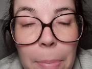 Chica se toca hasta correrse 9/16