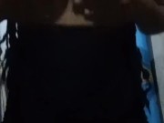 فتاة عربية مصرية تجلخ لحبيبها المسافر تجليخ رائع و رقص مدهش 3/16