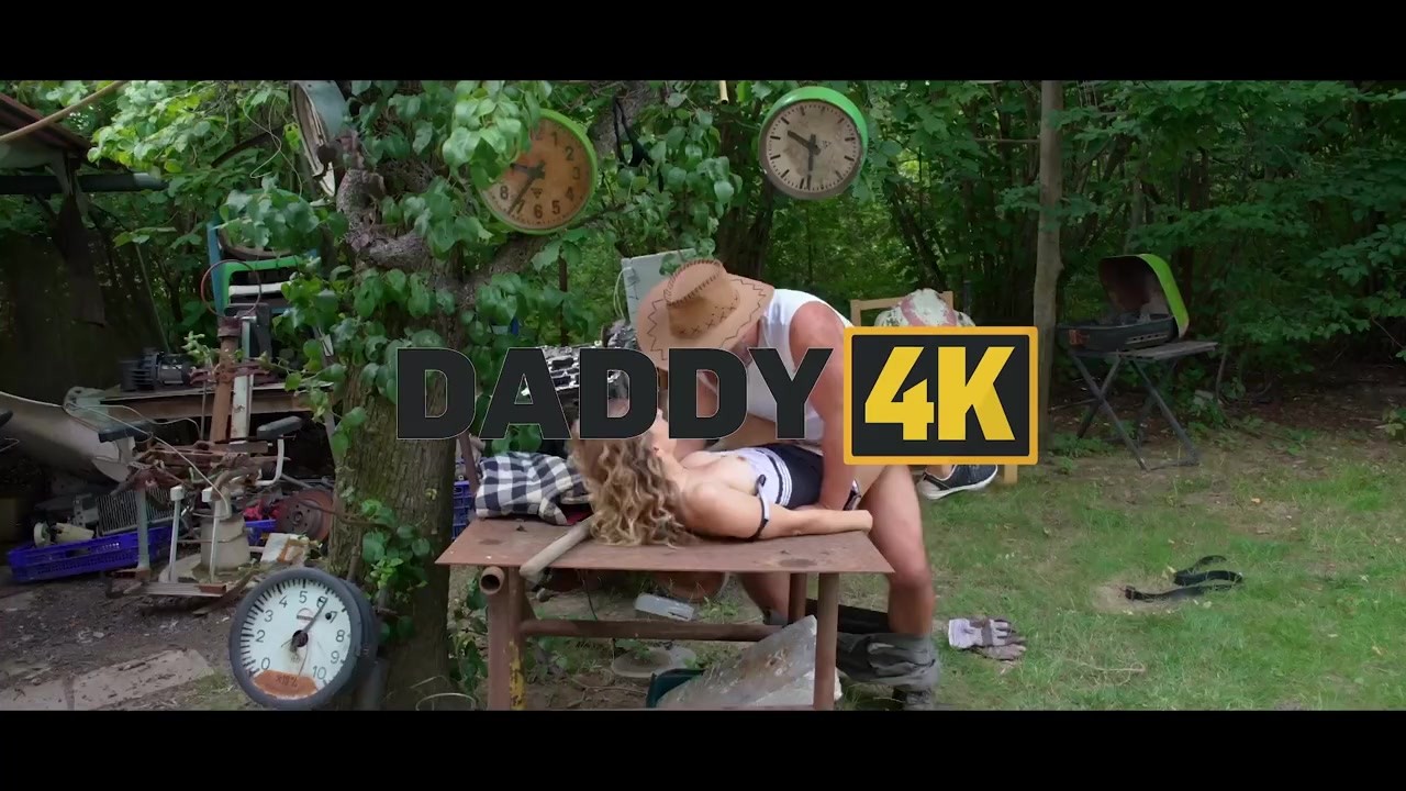 VIP4K. Sneaky Dad fucked a girl right in his vegetable garden - Vidéo de sexe gratuite - RedTube