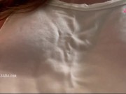 Esposa gostosa e safadinha fazendo compras sem sutiã bem à vontade 3/16