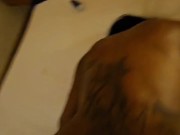 MILF ebony Cameriera brasiliana dell'hotel viene nella mia stanza e me la inculo 5/16