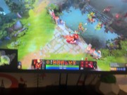 Отсосала наглому парню пока он играл в Dota 2 2/16