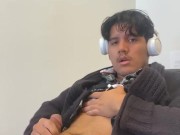 SOLO 19YR OLD STROKING AT THE OFFICE 15/16