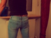 Beim Fenster putzen in die Jeans gepisst 7/16