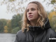 Ersties - Nina J verwöhnt ihren perfekten Körper mit einem heißen Workout 4/16