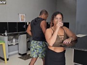 Gata com tesao fodendo sua buceta com pau grande ate ficar muito e inchada depois leca gosada para l 5/16