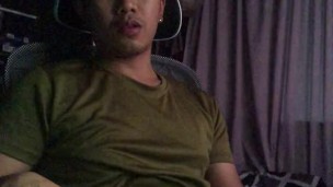 Gwapong kapit bahay nagsalsal